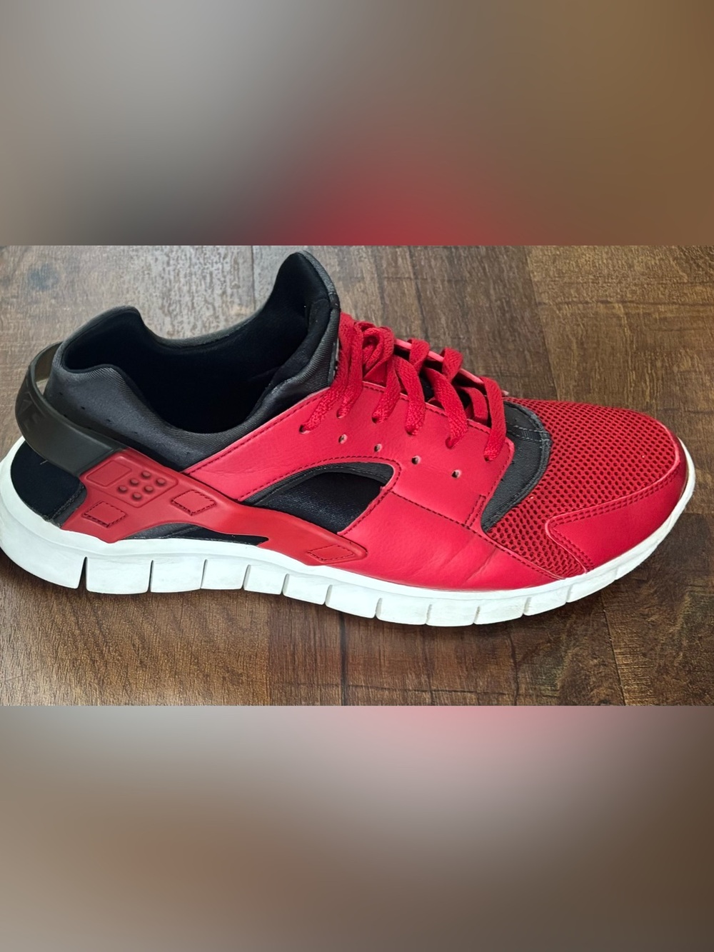 Nike Huarache free run 2012 men’s shoes
Size 12
